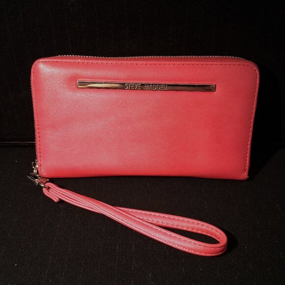 Steve Madden Handbags - Wristlet, Steve Madden - Zip Around - Pink